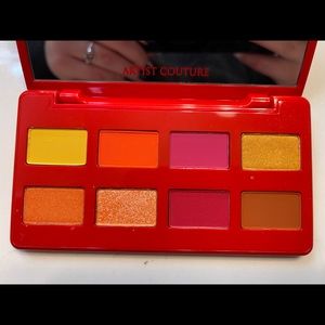 Caliente Artist Couture Eyeshadow Pallet